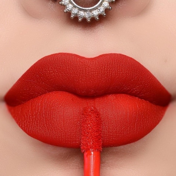 😍NWT Vermillion Liquid Lipstick by OFRA!😍 - Picture 2 of 7